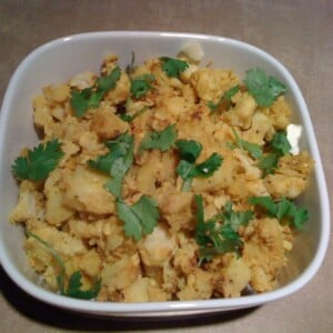 Adrraki Gobi served in a square white bowl