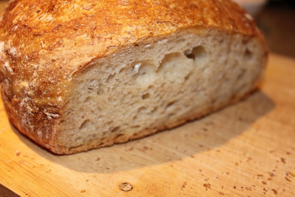 A simple and delicious no knead bread. Light and airy and great for sandwiches, snacks or dunking in soup. Easy Vegan Recipe. #veganricha #vegan