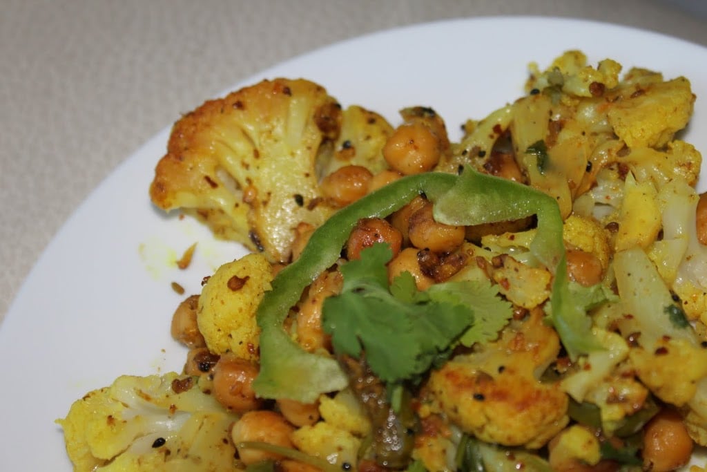 Achari Gobi (pickled cauliflower with garbanzo beans and bell peppers). A delicious, easy and healthy meal great for weeknights. Vegan and Gluten Free Recipe. #glutenfree #veganricha #vegan