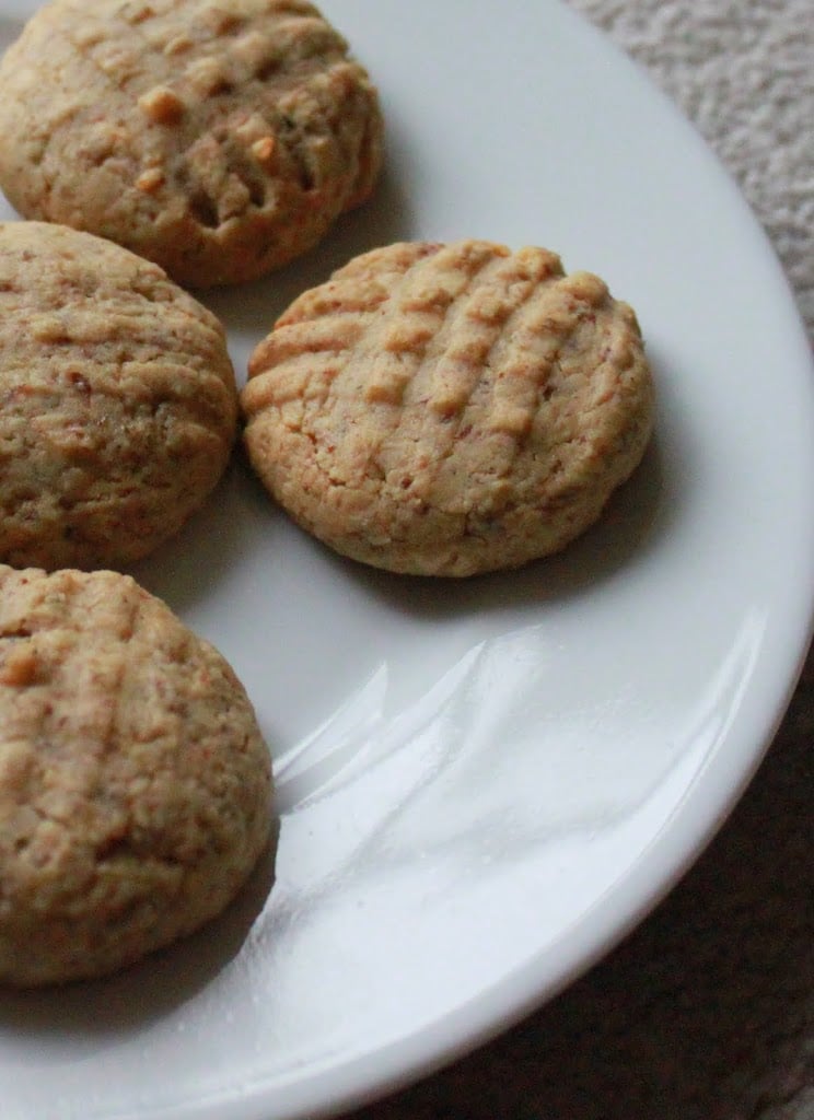 Almond butter cookies! Yes, they are "almond butter" cookies with a hint of cardamom(elaichi). So delicious and crumbly these cookies are so easy to whip up. Vegan Recipe. #veganricha #vegan