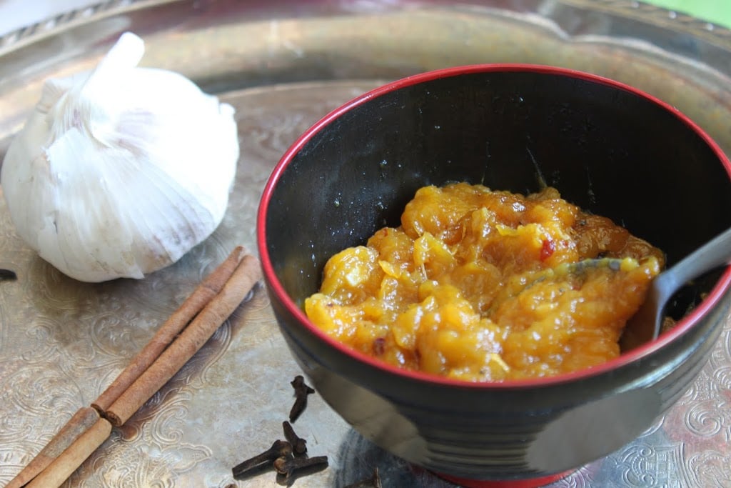 Spicy Mango Chutney Recipe. Easy Vegan Indian Mango chutney to use as dip/condiment or to make mango curry | VeganRicha.com