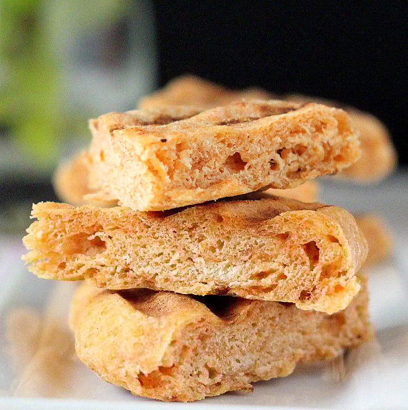 Tomato, wheat and sprouted quinoa flat bread. Use to make sandwiches or have as a snack. Vegan recipes. #veganricha #vegan
