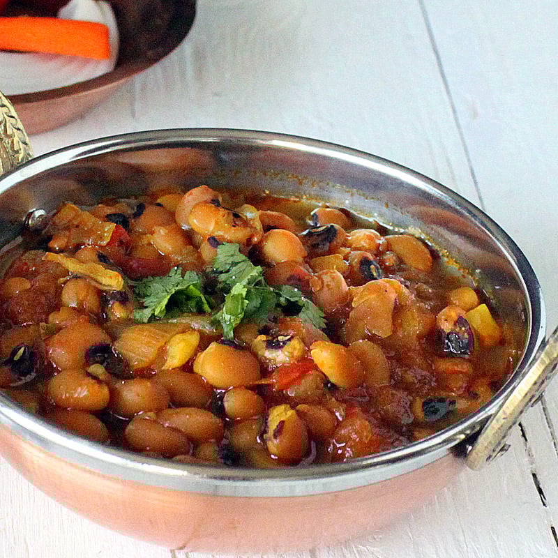 Mom's Black Eyed Peas Curry (Raungi or Lobhia. Black Eyed Peas Curry Indian Recipe. Curried  black eyed beans cooked with Indian spices and onion tomato sauce. Vegan Gluten-free Soy-free