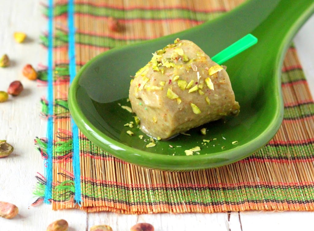 Creamy Pistachio Almond Cardamom Popsicle - Indian Pista Kulfi Dessert. Non Dairy Ice Cream. Vegan Gluten-free Soy-free Recipe.