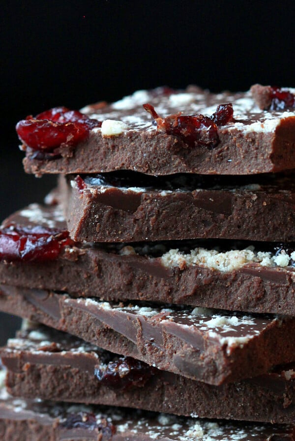 Fudgy Vegan Chocolate Bark with Cramberries and Almonds. Vegan palm oil free recipe #vegan #glutenfree #veganricha