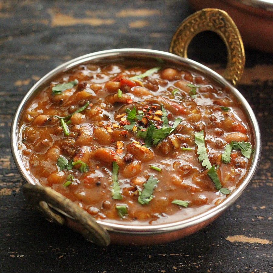 Black Eyed Pea and Mung Bean Stew