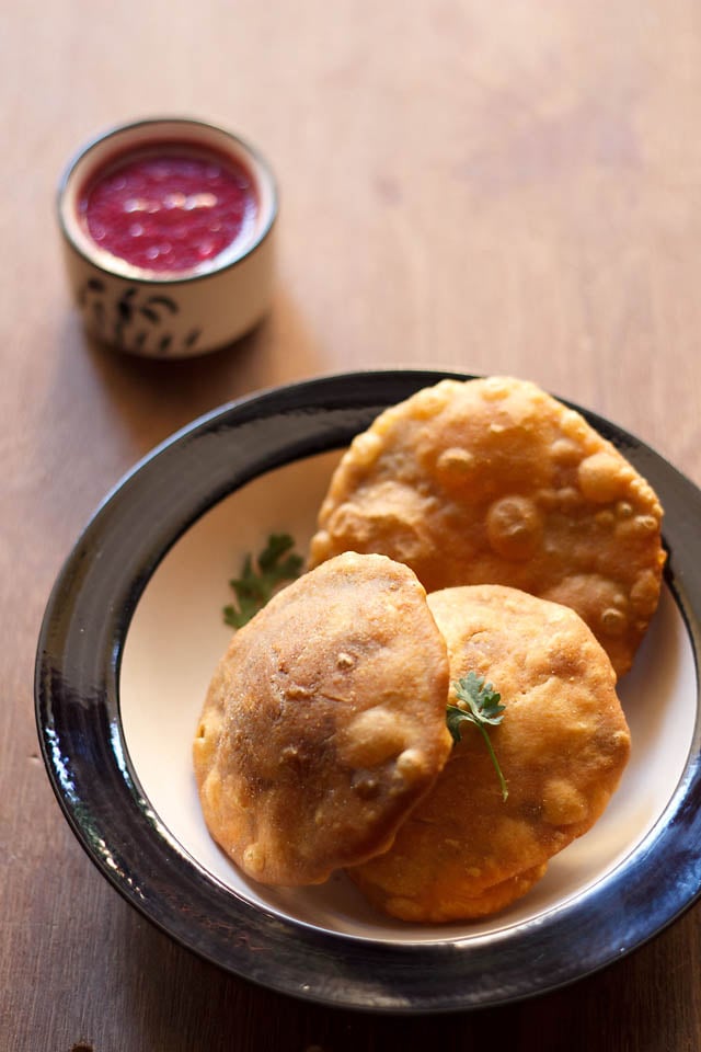 matar kachori: khasta matar kachori recipe