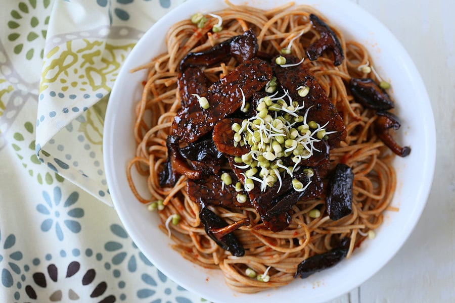Teriyaki Tempeh with mushrooms and soba noodles. Homemade Vegan Teriyaki Sauce. | VeganRicha.com #vegan #asian #recipe