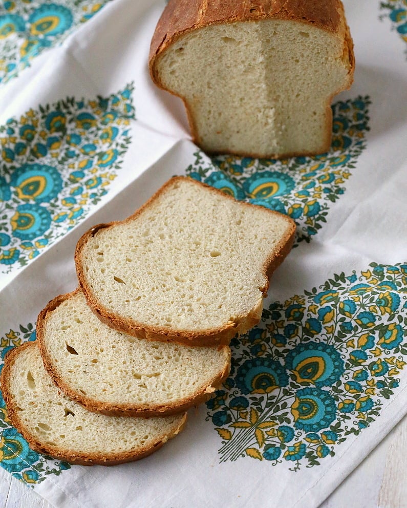 This Vegan White Sandwich Bread Recipe is super easy, with 5 ingredients and comes out perfect every time.