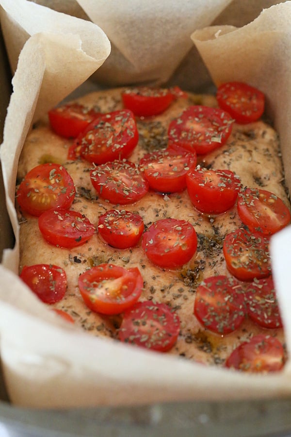 100% Whole Grain Tomato Basil Focaccia. Whole Wheat Tomato Basil Foaccia bread Recipe. Use other herbs like rosemary or thyme | https://veganricha.com #vegan #bread #focaccia