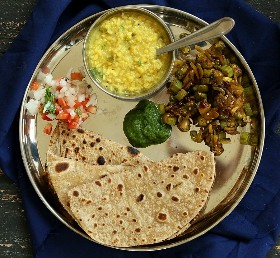Okra and Onion stir fry. Pyaaz Waali Bhindi