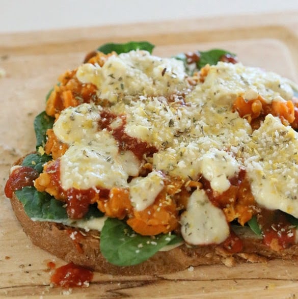Vegan Lasagna Grilled Cheese Sandwich! Nut-free Soy-free Alfredo sauce, lentils cooked in pasta sauce, veggies, greens, vegan cheese | VeganRicha.com