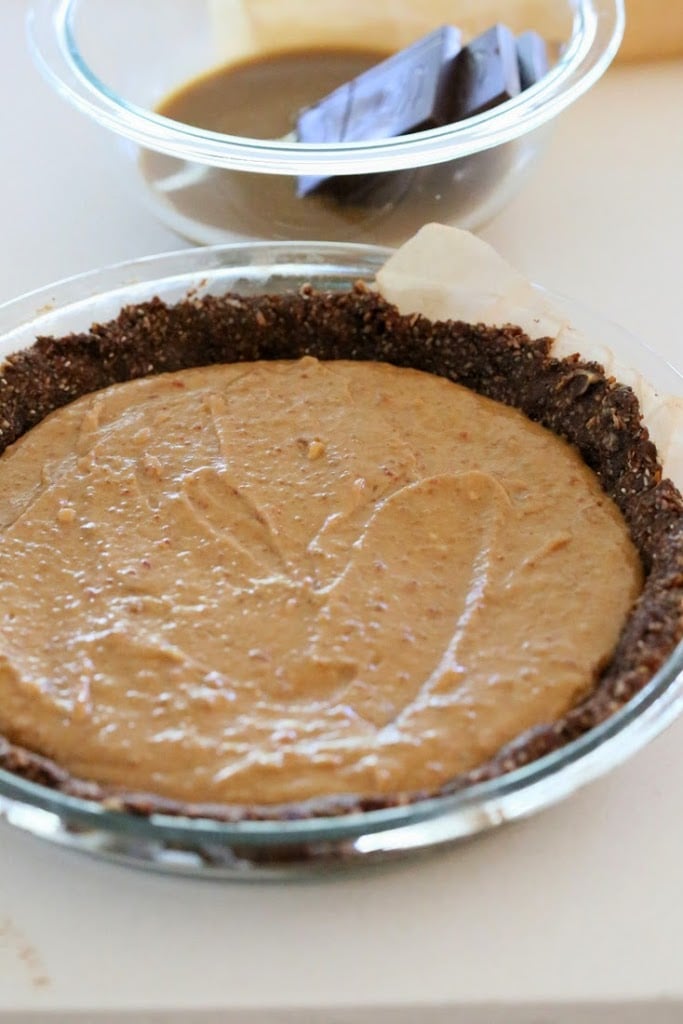 Vegan Salted Caramel Chocolate Pie | Vegan Richa