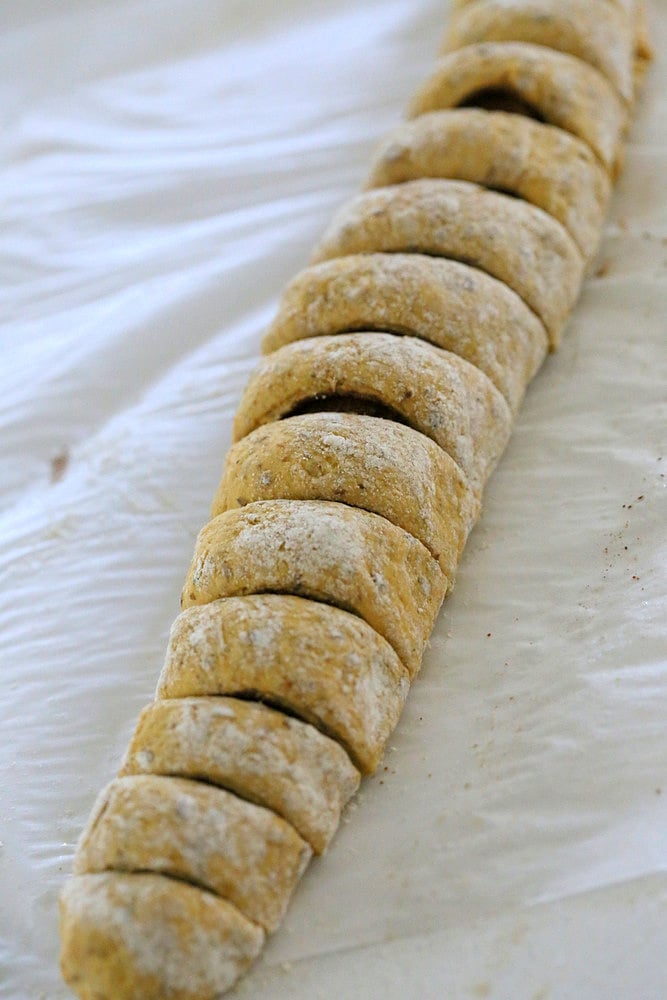 pumpkin cinnamon rolls 4294