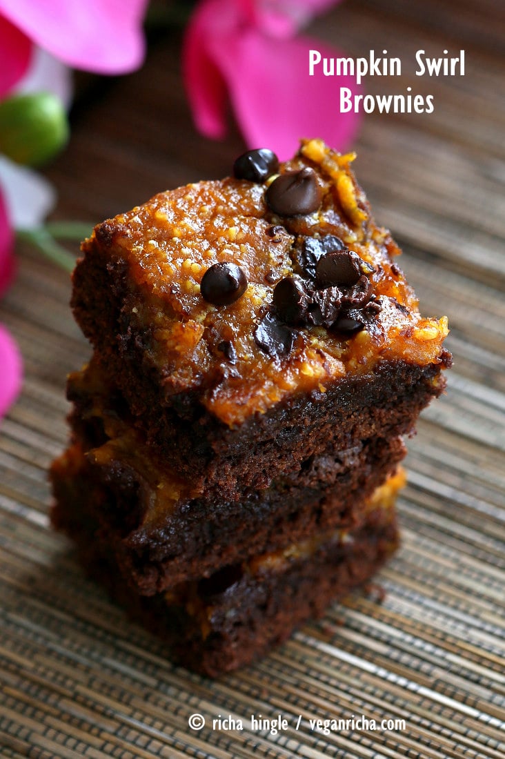 Vegan Pumpkin Brownies. Creamy Pumpkin Layered with Fudgy Dark Chocolate Brownie. Pumpkin Pie + Brownie | Vegan Richa