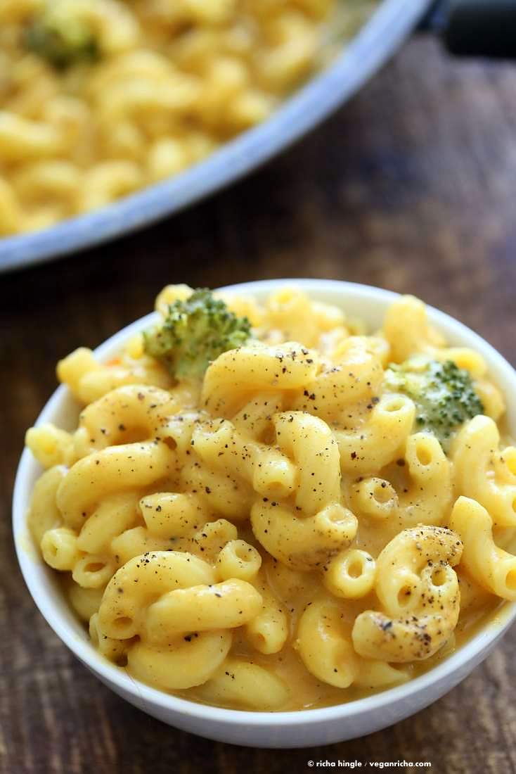 Vegan Black Pepper Mac and cheese | Vegan Richa #vegan #macncheese #nutfree