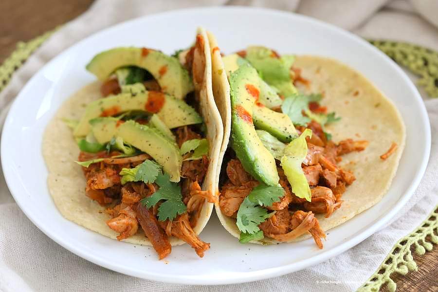 Spicy Chipotle Garlic Jackfruit Tacos | Vegan Richa #vegan #jackfruit #tacos