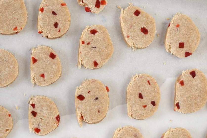 Vegan Coconut Oil Shortbread Cookies with Pumpkin Pie Spice | Vegan Richa #vegan #cookie #shortbread