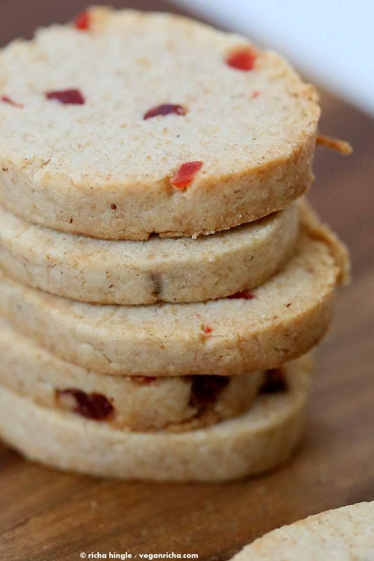 Vegan Coconut Oil Shortbread Cookies with Pumpkin Pie Spice | Vegan Richa #vegan #cookie #shortbread