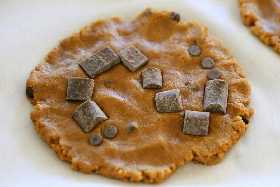 Vegan Pumpkin Chocolate Chip Cookies. Use chocolate chips on the Pumpkin cookies to make your favorite Halloween insects. | VeganRicha.com #vegan #cookie #recipe