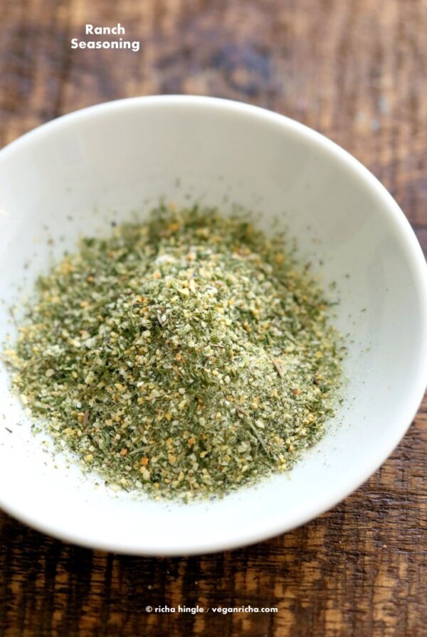 Dry Ranch Mix Recipe. How to make homemade ranch seasoning Mix. | VeganRicha.com #vegan #ranch