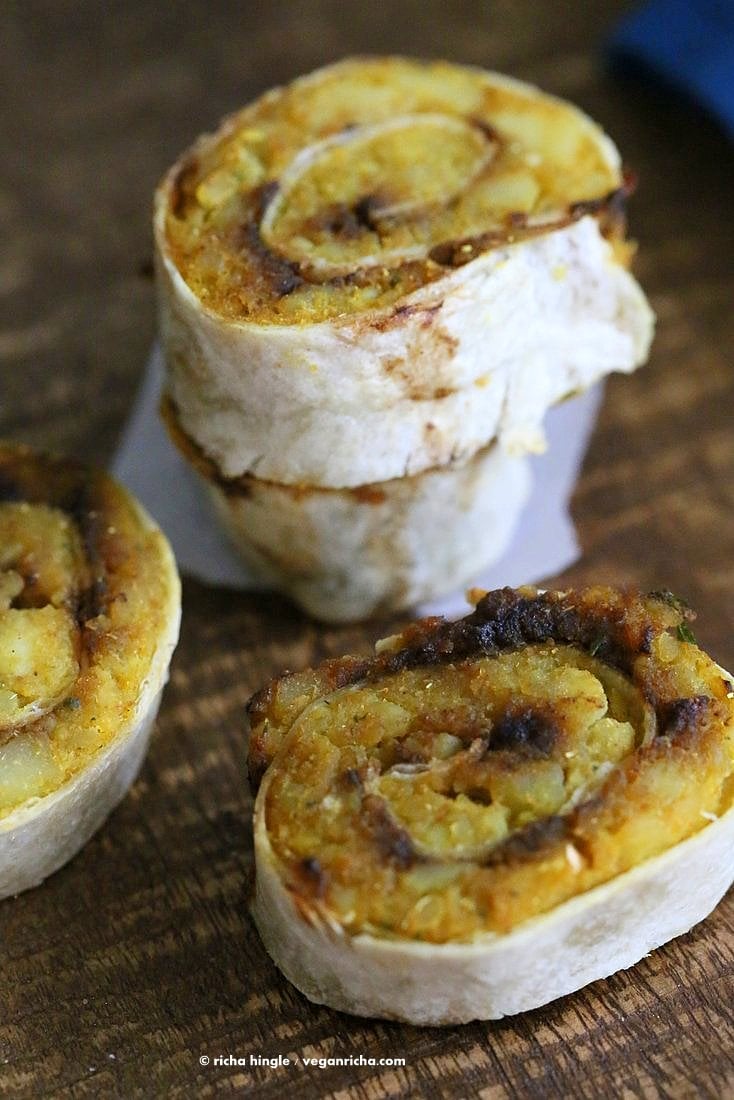 Samosa Pinwheels - Spiced Potato Pinwheels with quick Tamarind Chutney | VeganRicha.com #vegan #appetizer #samosa