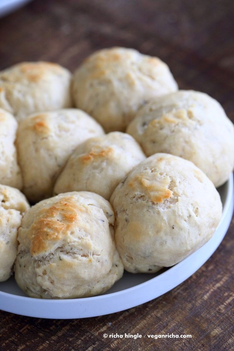 Easy Dinner Rolls No Yeast. These soft herbed Dinner Rolls are ready in 25 minutes! Add herbs of choice, or garlic. | VeganRicha.com #vegan #rolls #Yeastfree #soyfree #nutefree #recipe