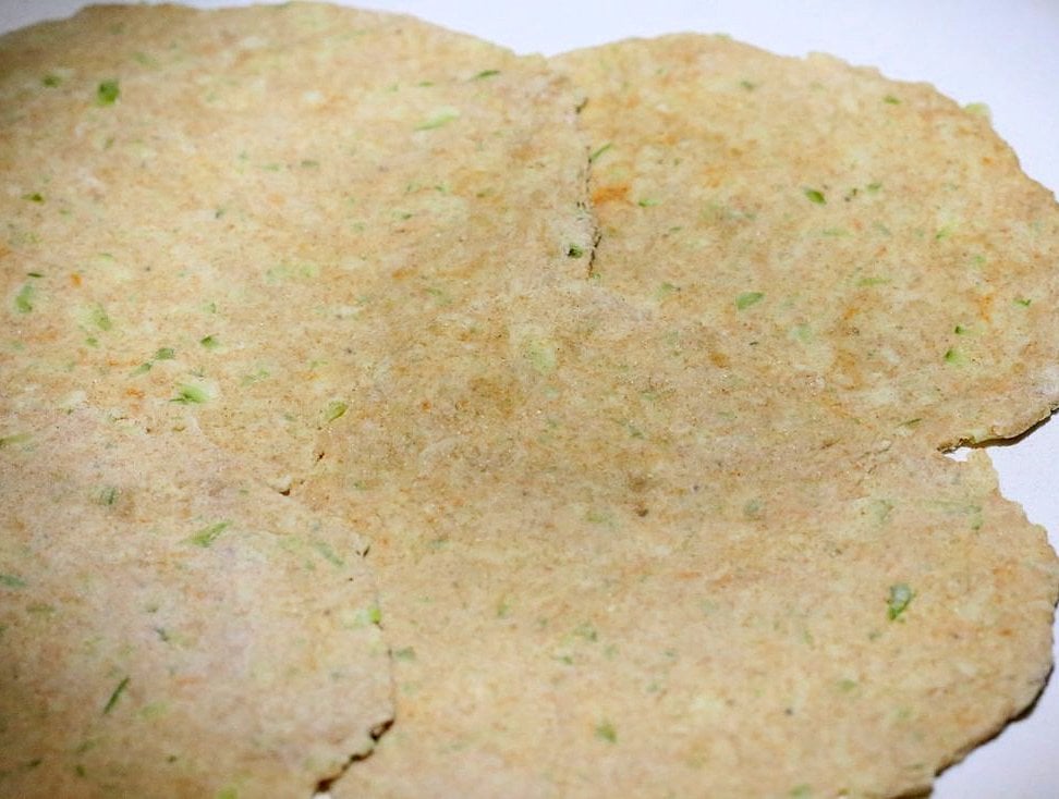 Lauki Paratha - Spiced Opo Squash / Zucchini Wheat Flatbread . Easy Indian flatbread. Yeast-free, Whole grain | VeganRicha.com #vegan #Indian #recipe