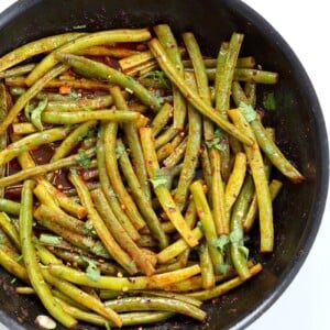 Red Curry Green Beans - Green Beans Stir fry with red curry paste, kaffir lime, sugar and chile. Pad Prik King Vegan Glutenfree Soyfree Recipe | VeganRicha.com #glutenfree #veganricha #vegan