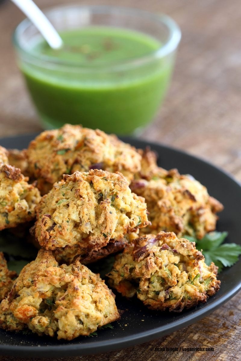 Broccoli, Cauliflower, potatoes, carrots and greens in this Mixed Vegetable Pakora. Baked Veggie Pakore Bhajjiya. #Vegan #Soyfree #Recipe. Easily #Glutenfree | VeganRicha.com