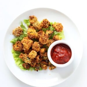 Baked Popcorn Okra. Okra /bhindi tossed in chickpea flour slurry, coated in spiced breadcrumbs and baked until crunchy crisp. Vegan Recipe, can be gluten-free | VeganRicha.com #glutenfree #veganricha #vegan