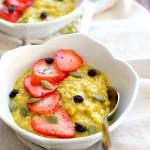 Turmeric Steel Cuts Oats with turmeric, cinnamon and cardamom. Serve with Strawberries, chia seeds and other garnishes of choice. Easy Make ahead Breakfast Recipe Vegan Glutenfree Soyfree.| VeganRicha.com #glutenfree #veganricha #vegan