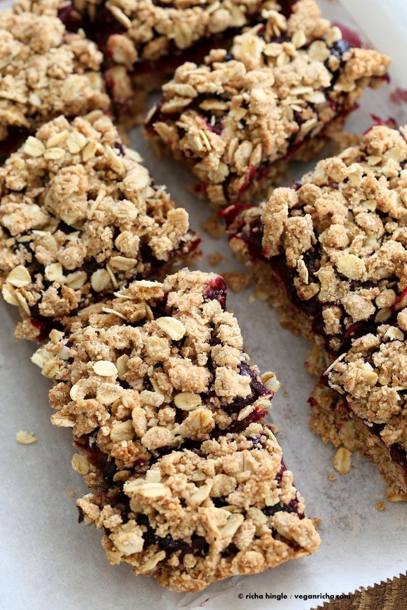 Cranberry Blueberry Crumb Bars. Easy Blueberry Bars. Crumble bars with blueberry cranberry chia layer, shortbread and oat crumb topping. Vegan Recipe. | VeganRicha.com