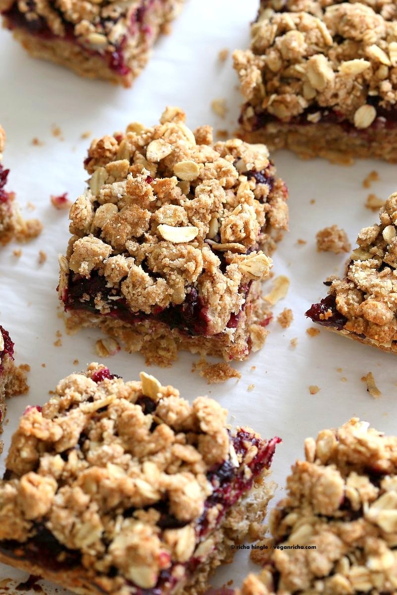 Cranberry Blueberry Crumb Bars. Easy Blueberry Bars. Crumble bars with blueberry cranberry chia layer, shortbread and oat crumb topping. Vegan Recipe. | VeganRicha.com