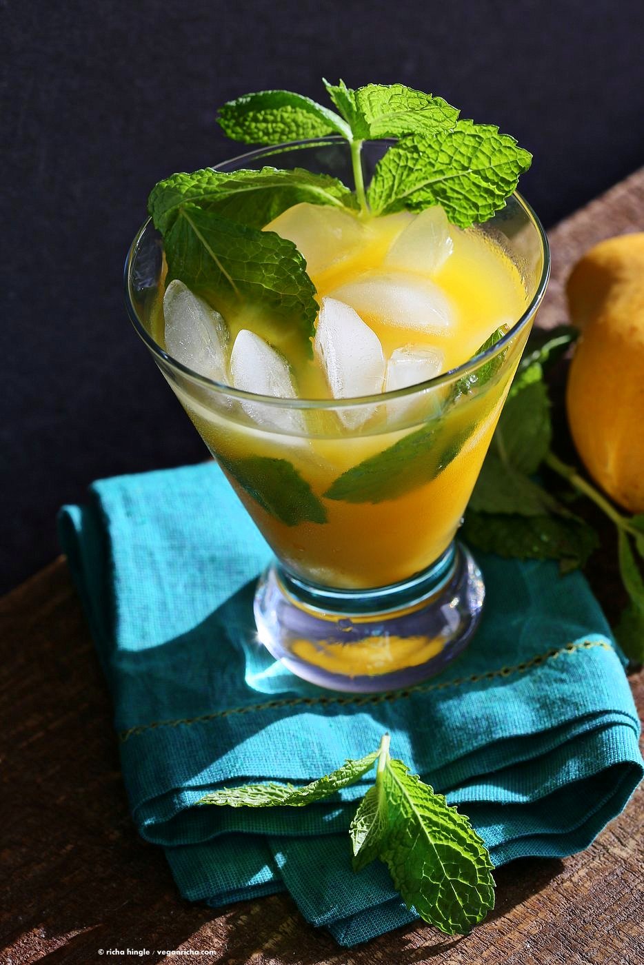 Easy Refreshing Mango Mojito Recipe. Make this mojito with or without the alcohol. Refreshing mint and lime and sweet Summery Mango make this a perfect drink for any outdoor event. Vegan Recipe | VeganRicha.com