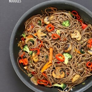 Easy Vegan Lo Mein with Soba Noodles. Ready in 20 minutes. Clean out the fridge Veggie Lo Mein Recipe with Soba Wheat Noodles. Use any noodles of choice. Vegan Nut-free Recipe. | VeganRicha.com #glutenfree #veganricha #vegan