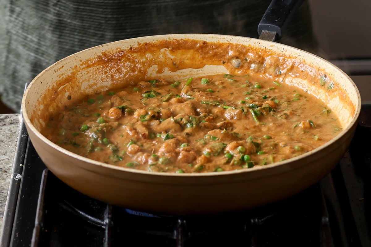 mushroom matar masala in the pan after cooking