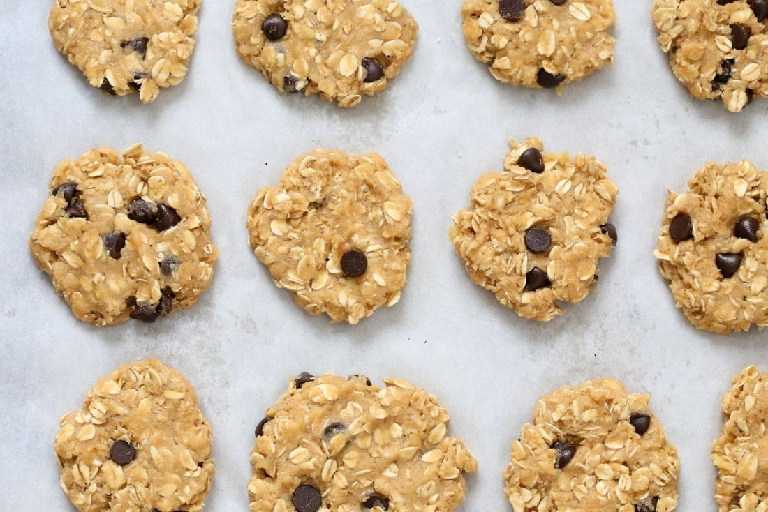 Banana Oatmeal Cookies. Gluten-free Banana Oatmeal Breakfast Cookies with Chocolate chips. 1 Bowl 20 minute Banana Cookies. Vegan Gluten-free Recipe | VeganRicha.com