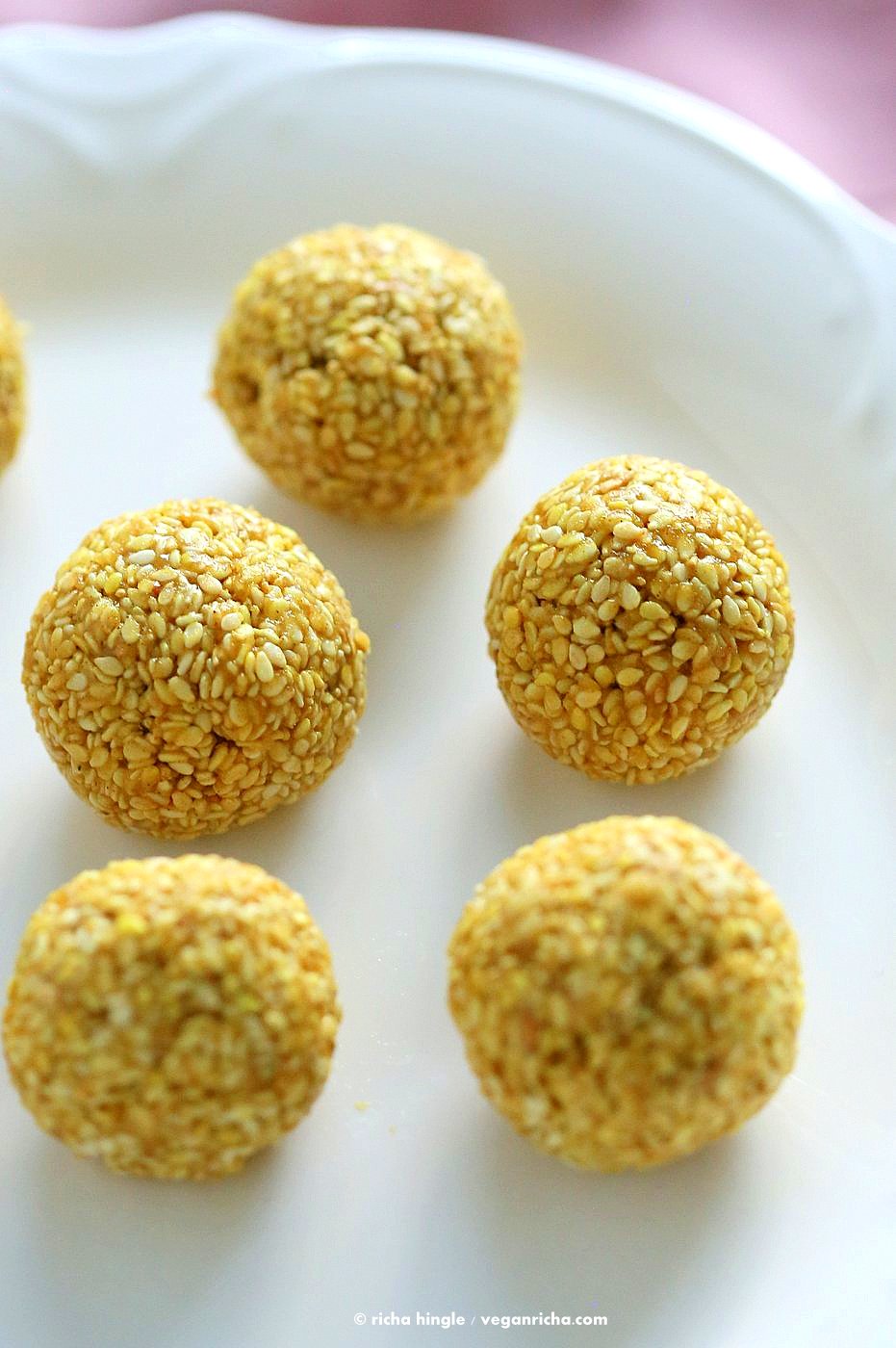 Golden Sesame Balls. Turmeric Toasted Sesame balls with Cinnamon and Cardamom. 5 Ingredient Sesame balls, or make them into bars or protein sesame bars. Vegan Gluten-free Nut-free Recipe | VeganRicha.com