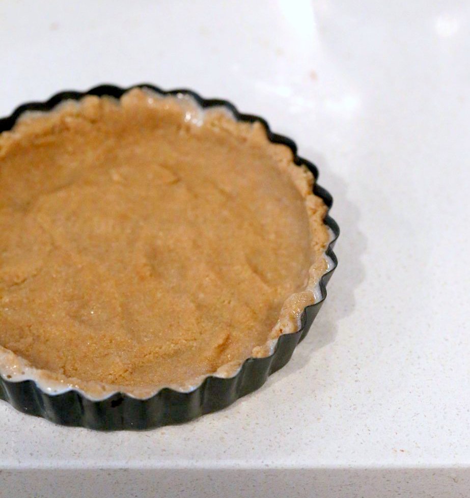 Easy Vegan Cheesecake. Baked Vegan Cheesecake Recipe with Cashews and non dairy yogurt. Soy-free Gluten-free Recipe. | VeganRicha.com
