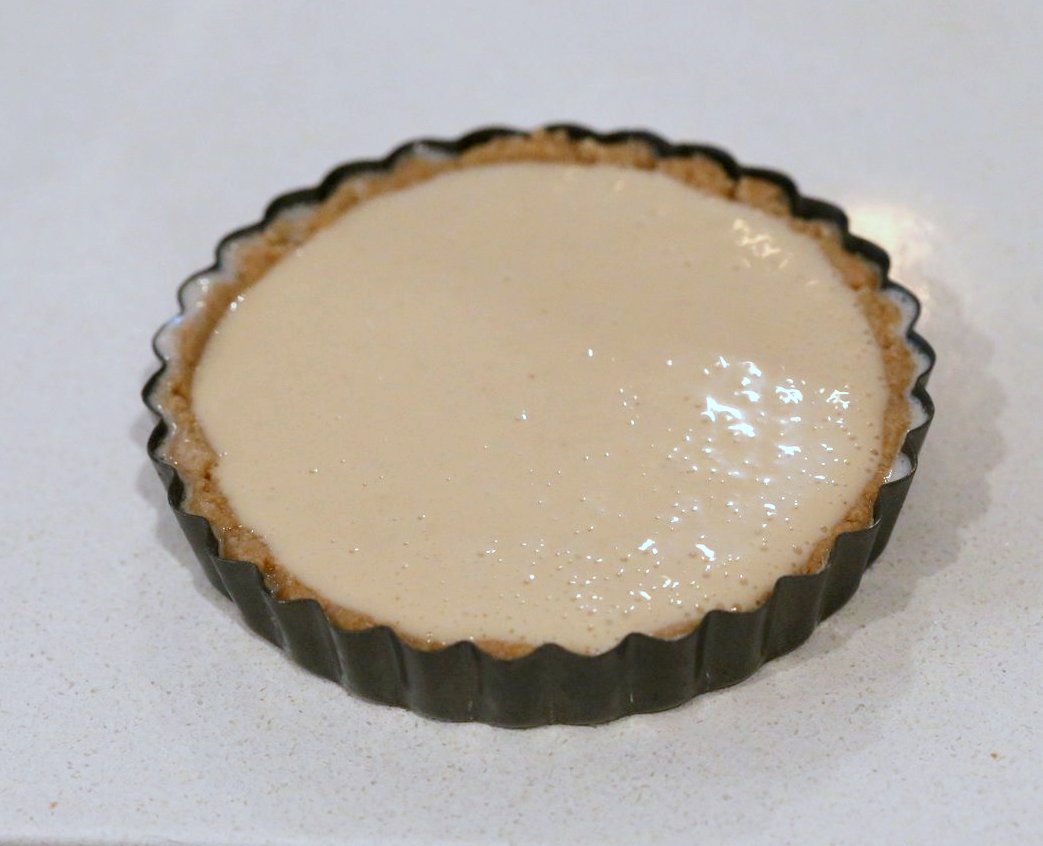 Easy Vegan Cheesecake. Baked Vegan Cheesecake Recipe with Cashews and non dairy yogurt. Soy-free Gluten-free Recipe. | VeganRicha.com
