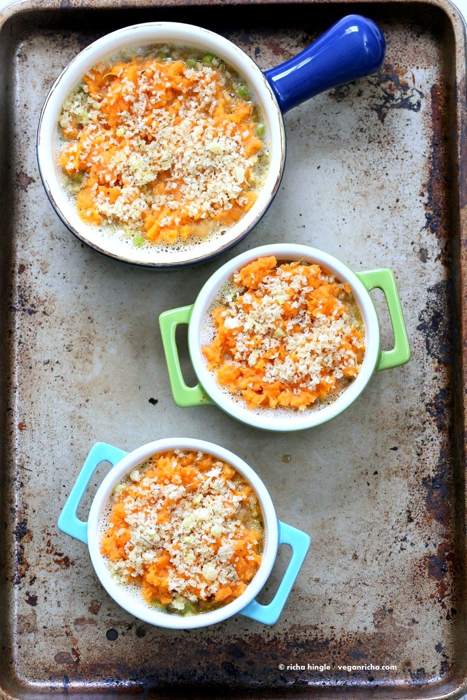Vegan Shepherds Pie with Chickpeas and Sweet Potato mash. Crusted with breadcrumbs, garlic and herbs. 1 hour easy Vegetarian Shepherds Pie. Vegan Nut-free Soy-free Recipe. Can be gluten-free | VeganRicha.com