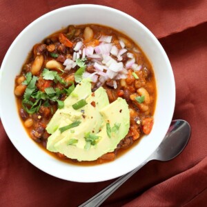 White and Black Bean Chili Recipe. Make this Hot bowl of Chili with Black Beans and White Cannellini or Northern Beans, peppers, veggies for Fall. 1 Pot, ready in 30 minutes. Vegan Gluten-free Soy-free Recipe. | VeganRicha.com #vegan #glutenfree #veganricha