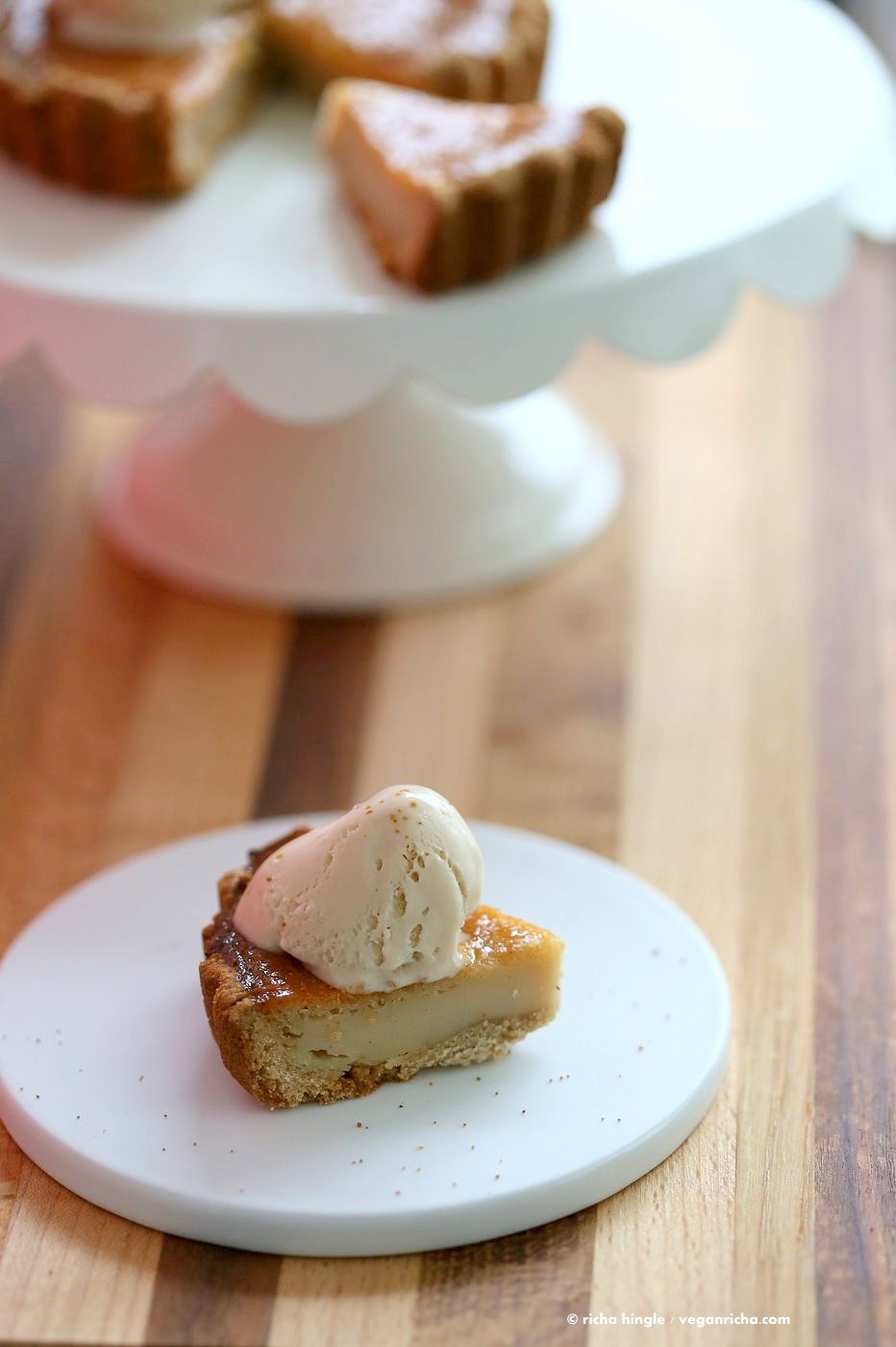 Easy Vegan Cheesecake. Baked Vegan Cheesecake Recipe with Cashews and non dairy yogurt. Soy-free Gluten-free Recipe. | VeganRicha.com
