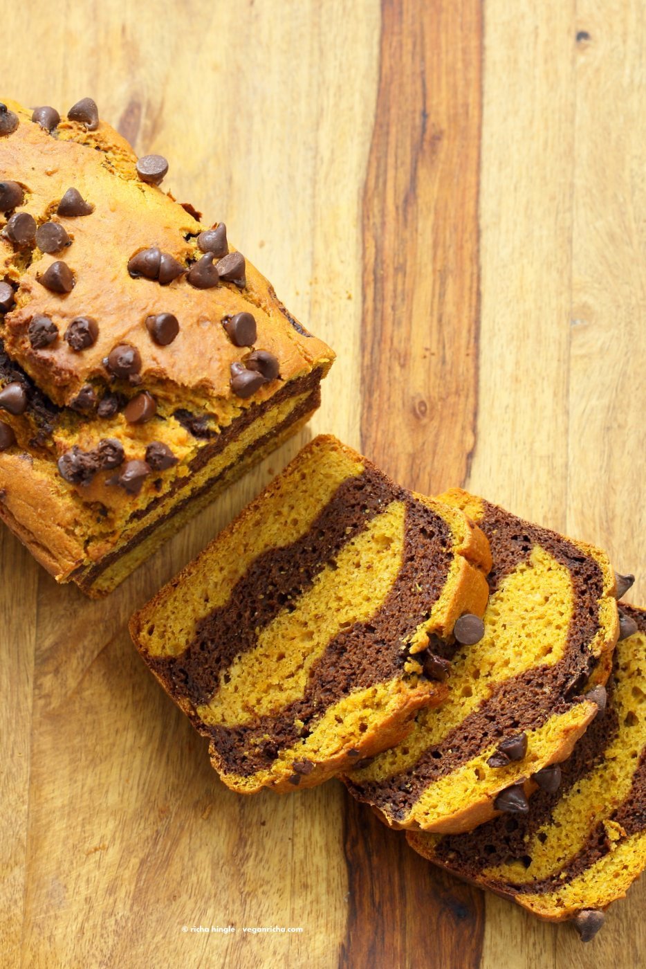 Easy Marbled Golden Pumpkin Chocolate Bread. Layers of Pumpkin Spice + Turmeric + Pumpkin puree, and Chocolate Cake. Vegan Soy-free Recipe | VeganRicha.com