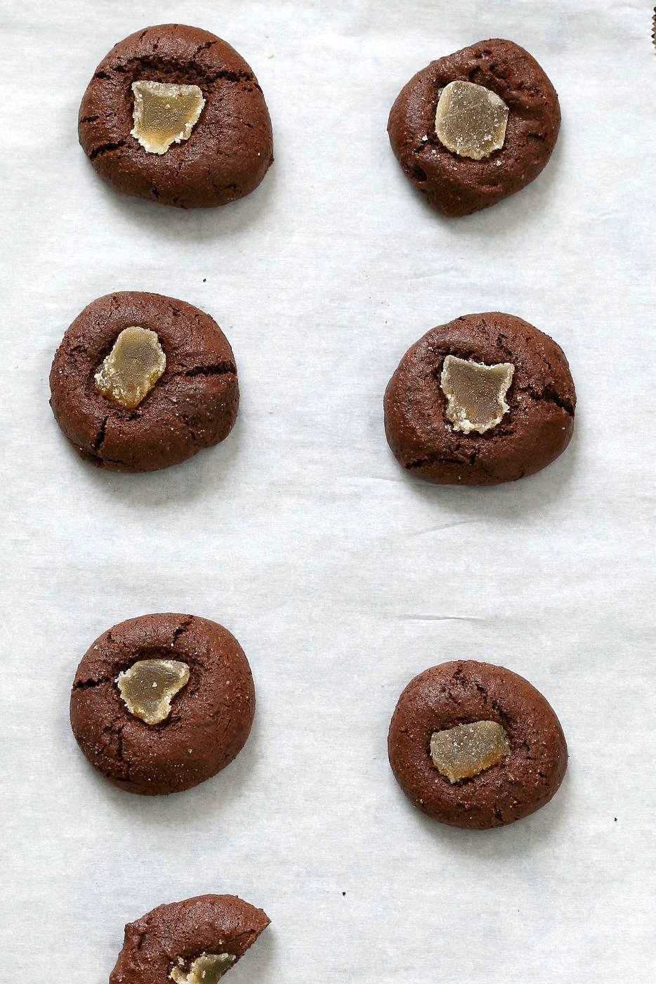 Fudgy Chocolate Cookies with Candied Ginger. Flourless Dark Chocolate Ginger Cookies. 6 Ingredient #Vegan #Glutenfree Refined oil-free #Cookie #Recipe | VeganRicha.com