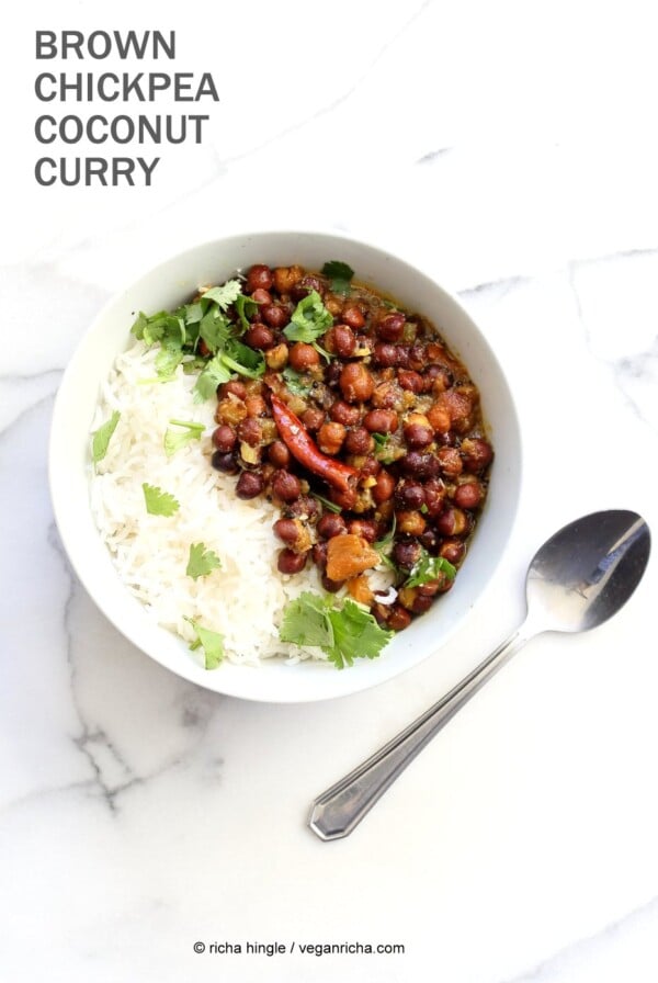 Kadala Curry - Bengal Gram or Kala Chana Curry with Coconut and Spices. Brown Chickpea Coconut Curry from South India (Kerala). Serve with rice, appams, dosas or make a bowl with roasted veggies and grains. Vegan Gluten-free Soy-free Indian Recipe | VeganRicha.com