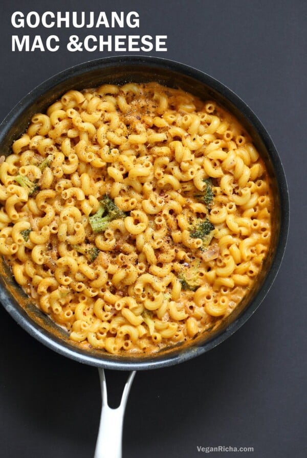 Spicy Garlicky Korean Mac and Cheese with Gochujang. Use sriracha for variation. Vegan Recipe. Gluten-free with gluten-free pasta | VeganRicha.com