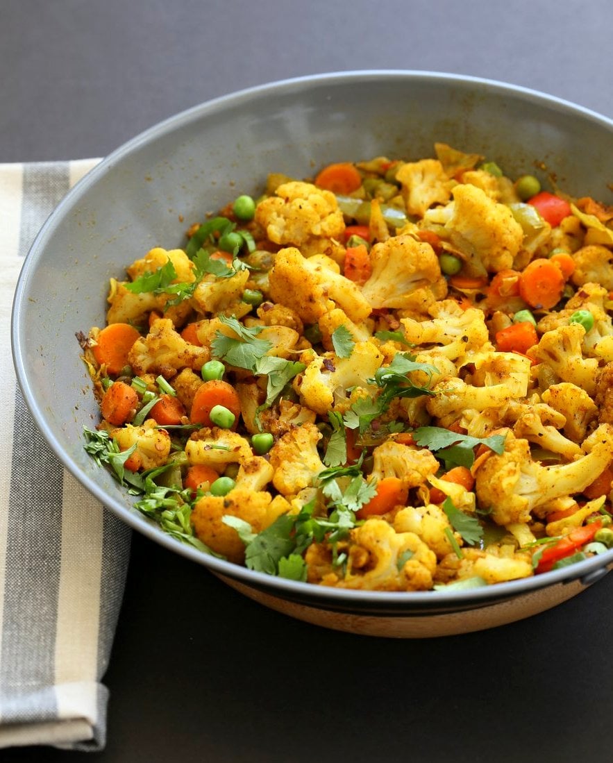 8 Spice Veggie Stir fry - Vegetable Masala Subzi. Use up the veggies to make this dry Veggie Stir fry with Indian Spices. Serve with Dal or Curries. Vegan Gluten-free Soy-free Nut-free Recipe | VeganRicha.com