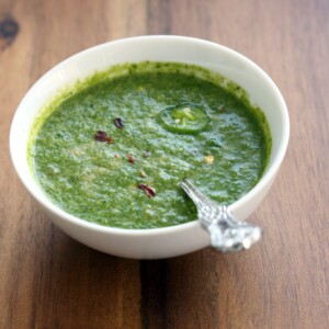 Easy Mint Chutney. Indian Mint Cilantro Chutney to serve with Snacks, Samosa, Chaat, pakoda /fritters, potato cutlets and more. Pudina chutney. Vegan Gluten-free Recipe | VeganRicha.com